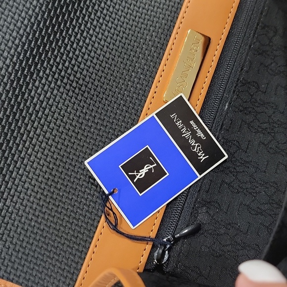 NEW & Authentic YSL Clutch bag with box - Picture 7 of 12